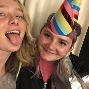 Meet your Posher, Perry